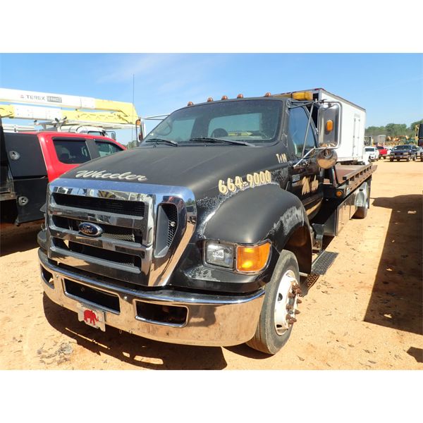 2007 FORD F650 XL Rollback Truck