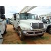 Image 2 : 2006 INTERNATIONAL 4300 Bucket Truck