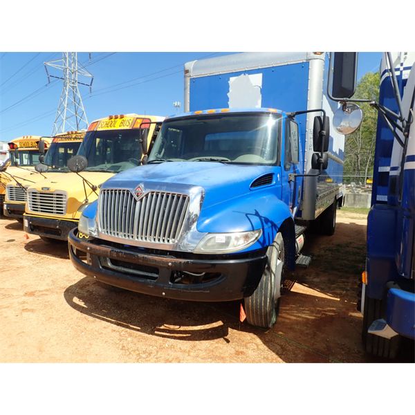 2012 INTERNATIONAL 4300 Box Truck
