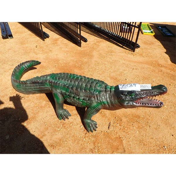 ALUMINUM ALLIGATOR (C-9)