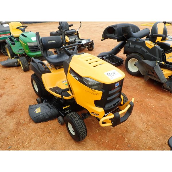 2015 CUB CADET X72  Lawn Mower