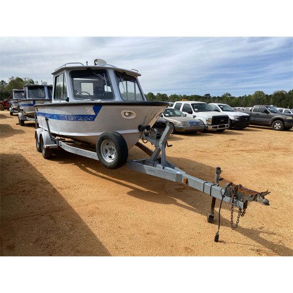 CABIN PATROL BOAT, 18'L, IN/OUTBOARD MERCRUISER 350 MPI, 6942 HOURS, INCLUDES AN EZ LOAD TANDEM AXLE