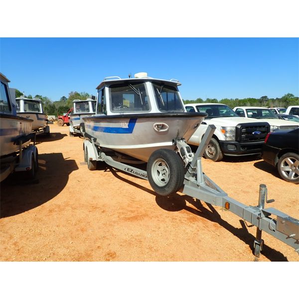 CABIN PATROL BOAT, 18'L, IN/OUTBOARD MERCRUISER 350 MPI, 387 HOURS, INCLUDES AN EZ LOAD TANDEM AXLE 