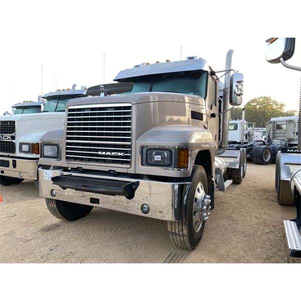 2020 MACK PI64T Day Cab Truck