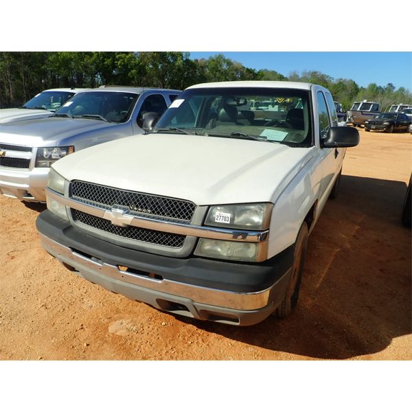 2003 CHEVROLET SILVERADO Pickup Truck