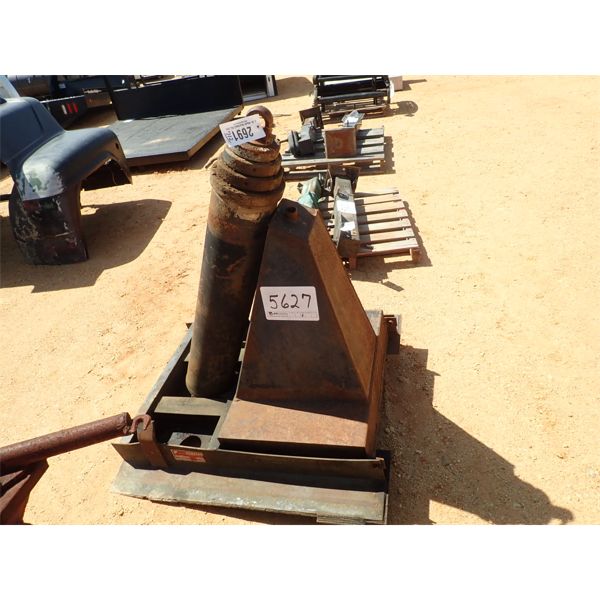 FONTAINE HYD CYLINDER W/BASE (A-6)