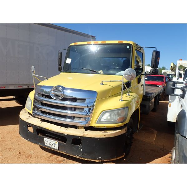 2006 HINO  Rollback Truck
