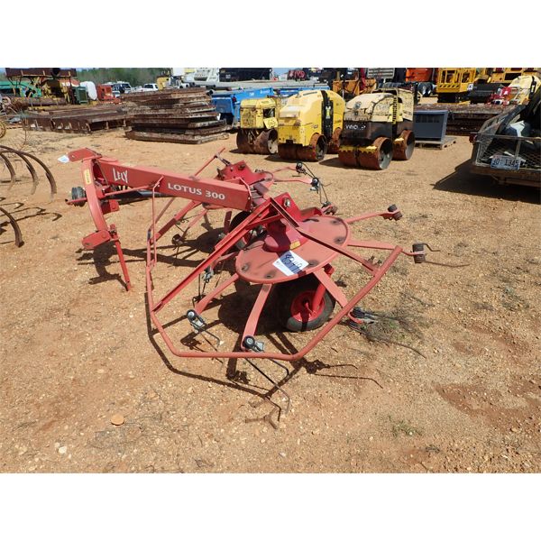 LOTUS 300 HAY FLUFFER (C-5)