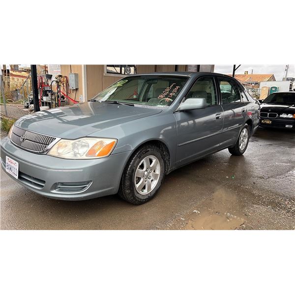 2000 Toyota Avalon XL