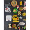 Image 2 : Bag of collector's pins