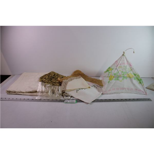 Linens and Doilies