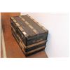 Image 2 : *Vintage Trunk w/ Shelf