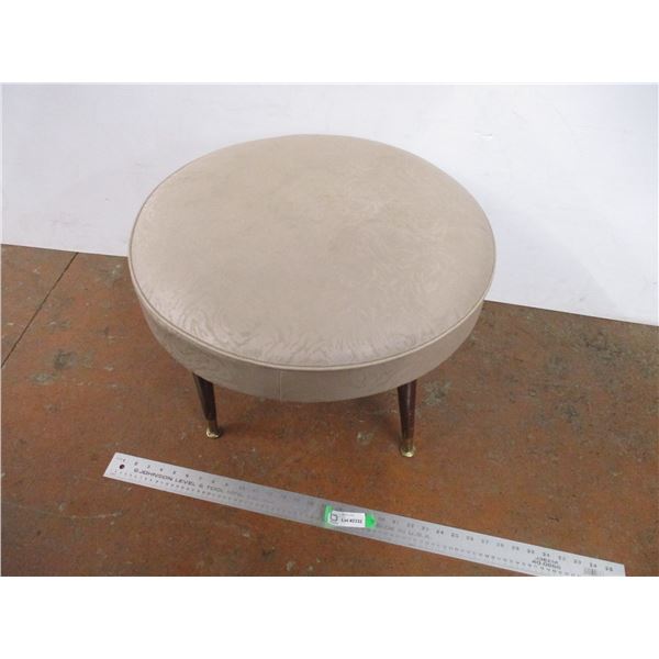 Round foot stool - 24" round