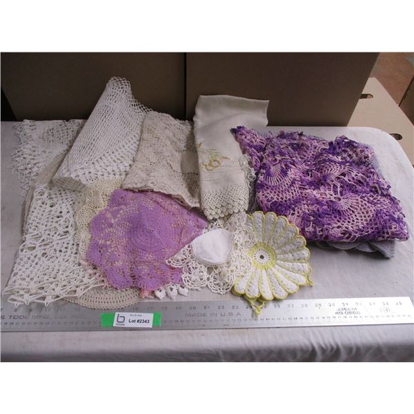 Lot of doilies