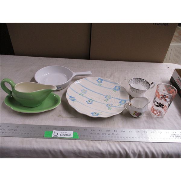 Colored gravy bowl, plate, misc
