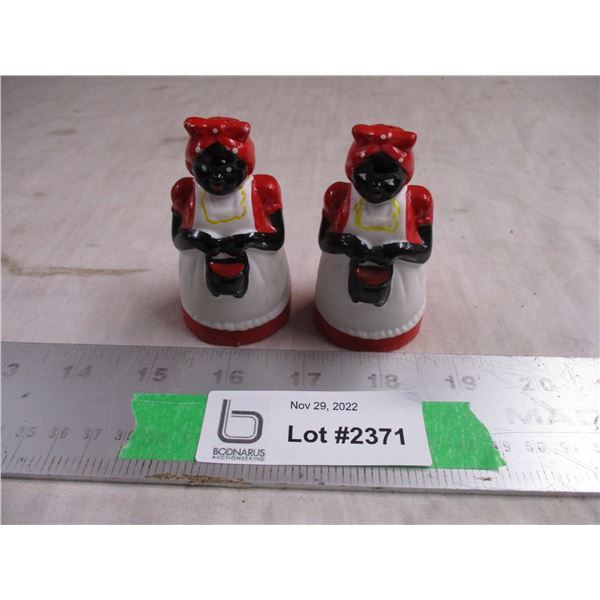 Aunt Jemima salt & pepper shakers