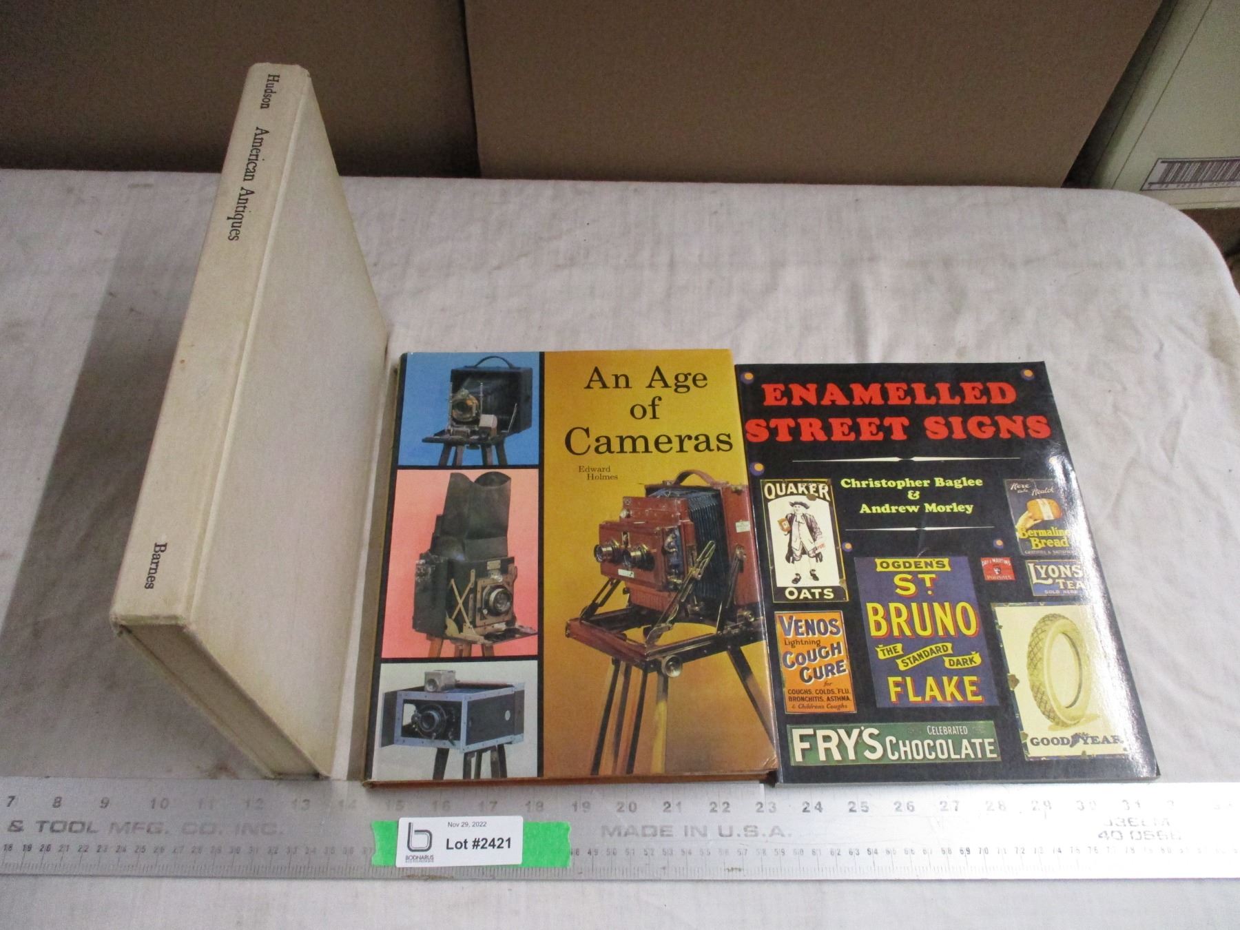 Book Price Guide (3) Price guide books - Bodnarus Auctioneering