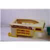 Image 2 : Fisher-Price Family Camper w/ Boat