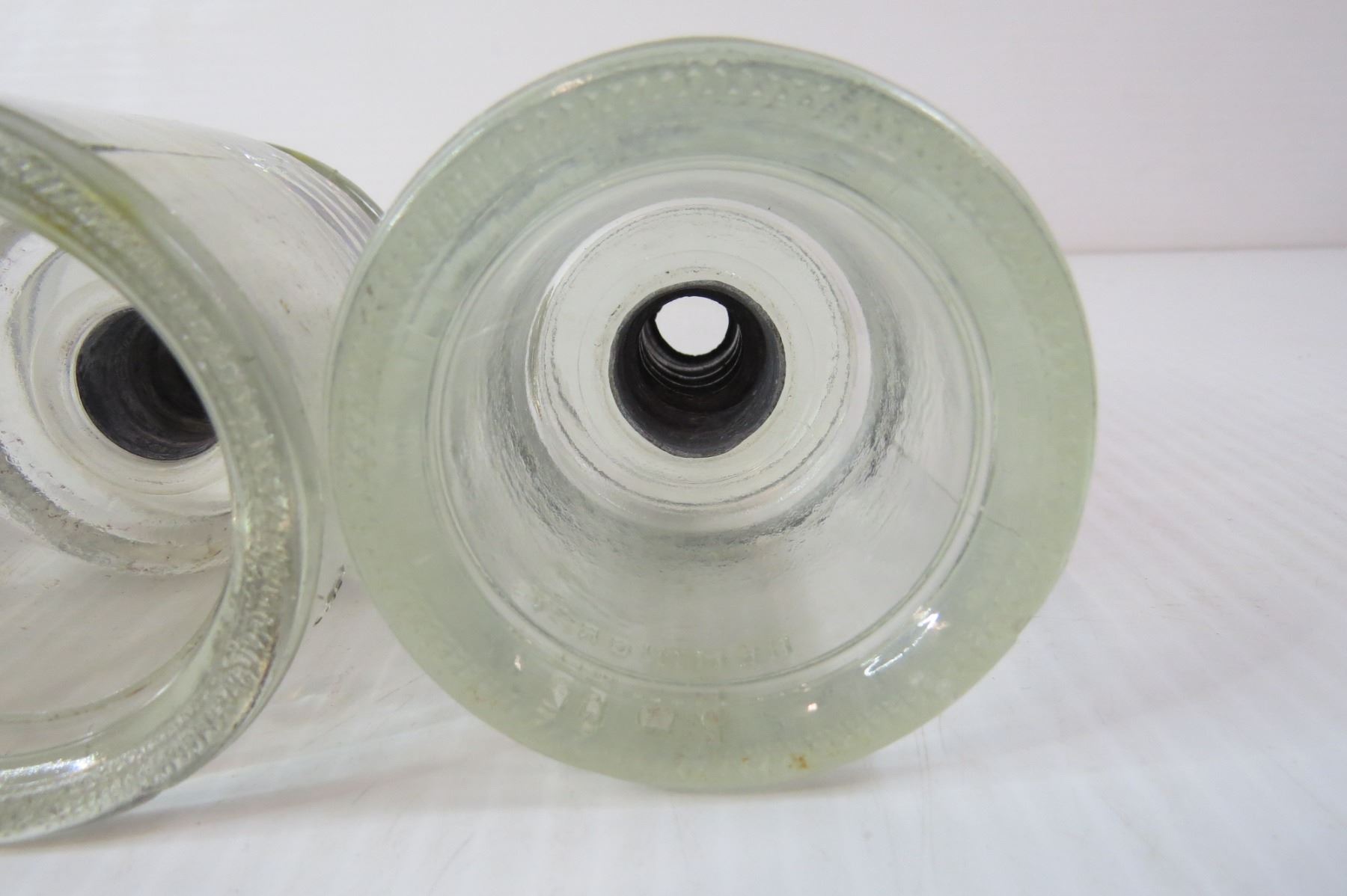Hemingray 5 (4) Insulators - Dominion + Hemingray - variants with metal inside