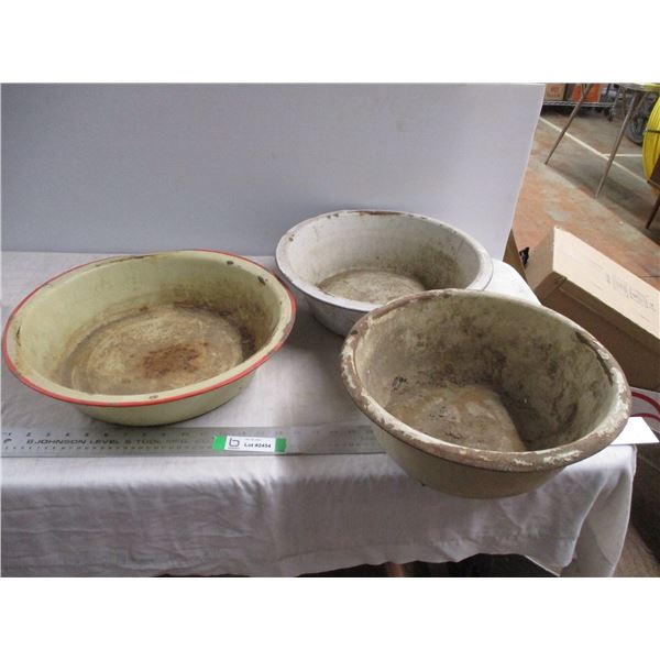 (3) Enamel bowls