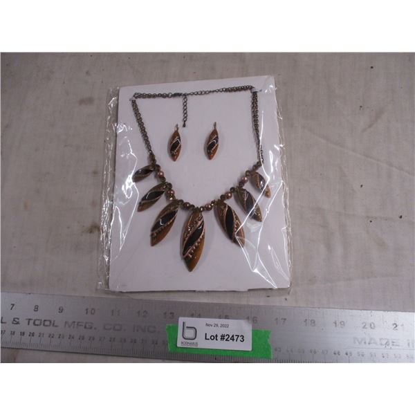 Necklace with earrings - matching