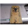 Image 1 : Wall hanger with longhorn artwork