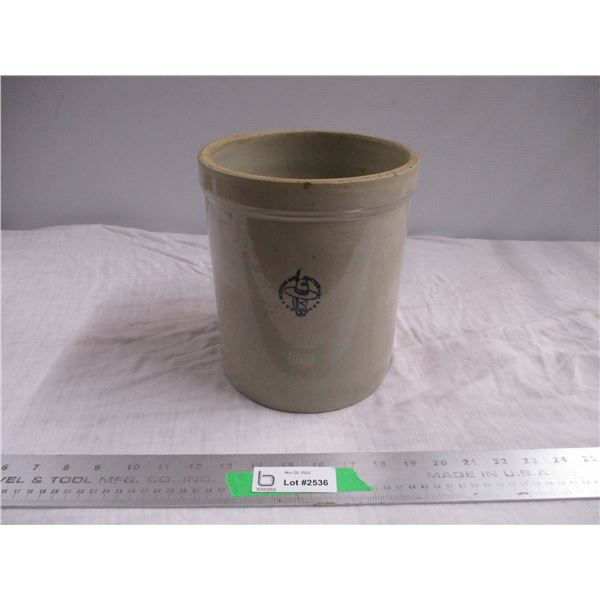 Medicine Hat Potteries (sleepy indian stamp) - 1 gal stoneware crock