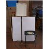 Image 1 : *Floor lamp + TV tray