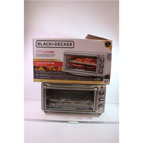 *Black & Decker Air Fryer Convection Oven (Warehouse Return)