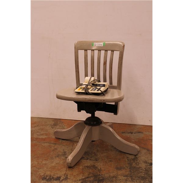 *Grain Elevator Chair + Calculator