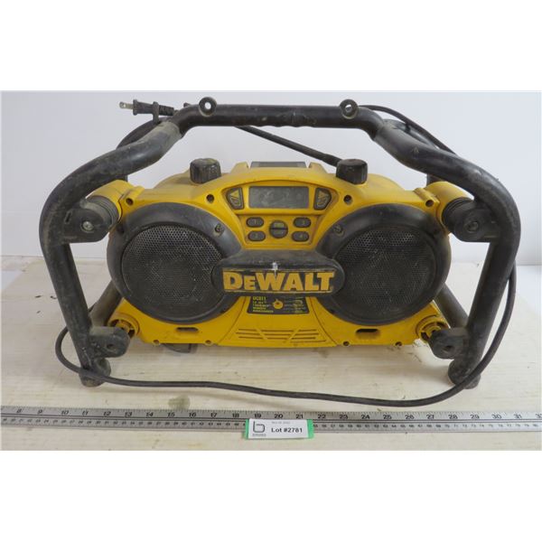 Dewalt Work Radio (powers up)