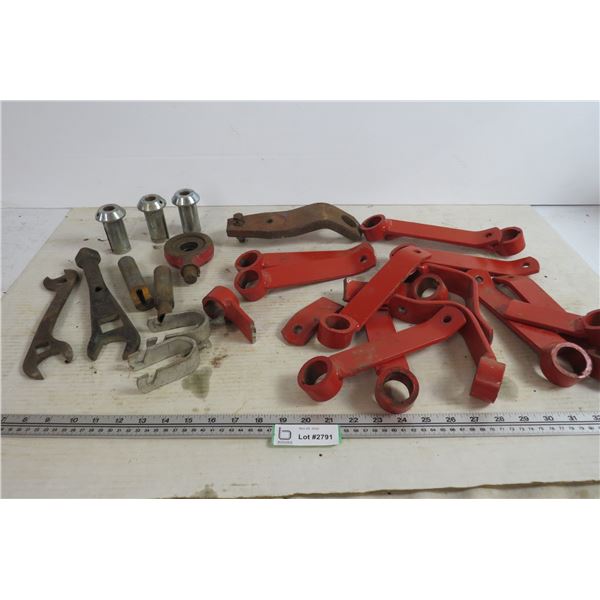 Vintage Tools - Assorted Metal Items?