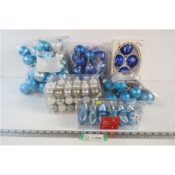 Christmas Decorations Bodnarus Auctioneering