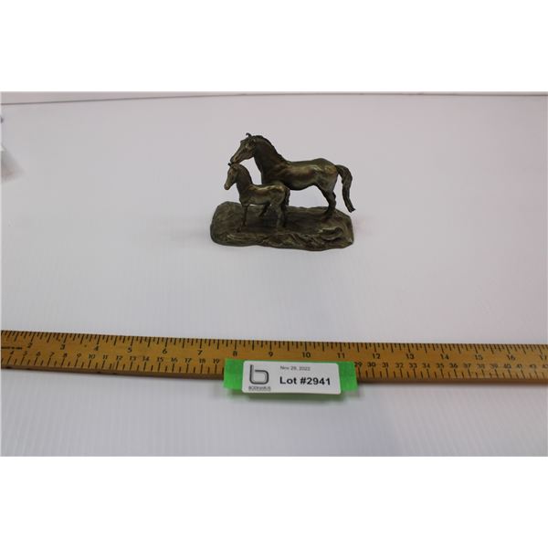 Metal horse paper weight