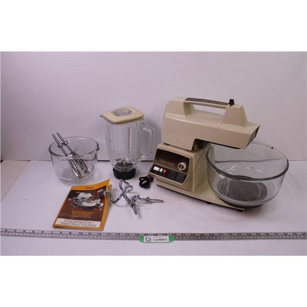 Oster Kitchen Centre w/ Extra Beaters and Bowl (Powers on)