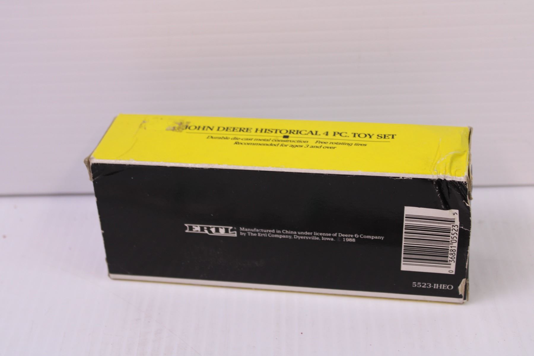 Ertk Mini 4-Pack of ERTL Mini John Deere Die Casts