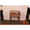 Image 1 : *(3) Vintage Stools