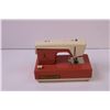 Image 3 : Crystal Sewing Machine “Little Queen”