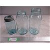 Image 1 : (3) Blue vintage mason jars