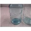 Image 2 : (3) Blue vintage mason jars