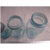 Image 4 : (3) Blue vintage mason jars