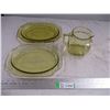 Image 1 : (2) Yellow glass plates + yellow glass pitcher