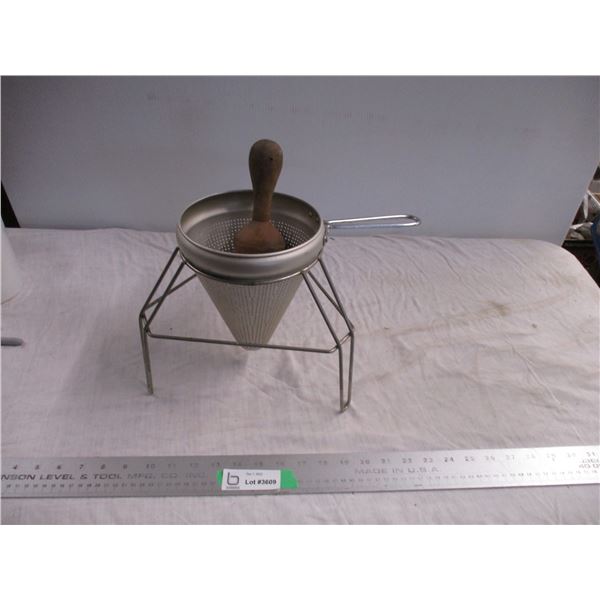 Berry masher with stand + pestle