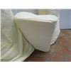 Image 2 : * Pillows & Memory Cushion (all 3 yellowed)