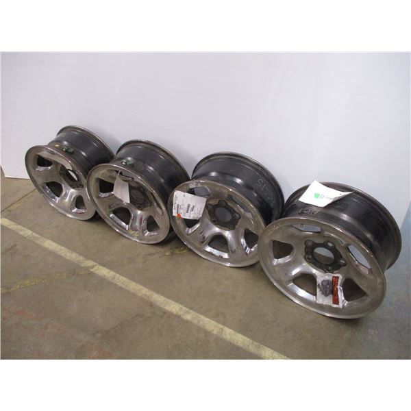 *4X THE BID PRICE - Steel 5-spoke chrome rims - 17x8