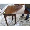 Image 2 : **Small opening table 20x38 (missing leafs) side table detached (20x38) - repair or for parts