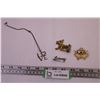 Image 1 : (3) Brooches + Necklace
