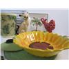 Image 3 : Sunflower Bowl - Shower Curtain Rings - 1 Canister - Metal Rack - Assorted Decor Items