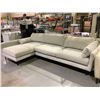 Image 2 : 2-PIECE SECTIONAL SOFA (REQUIRES CLEANING)