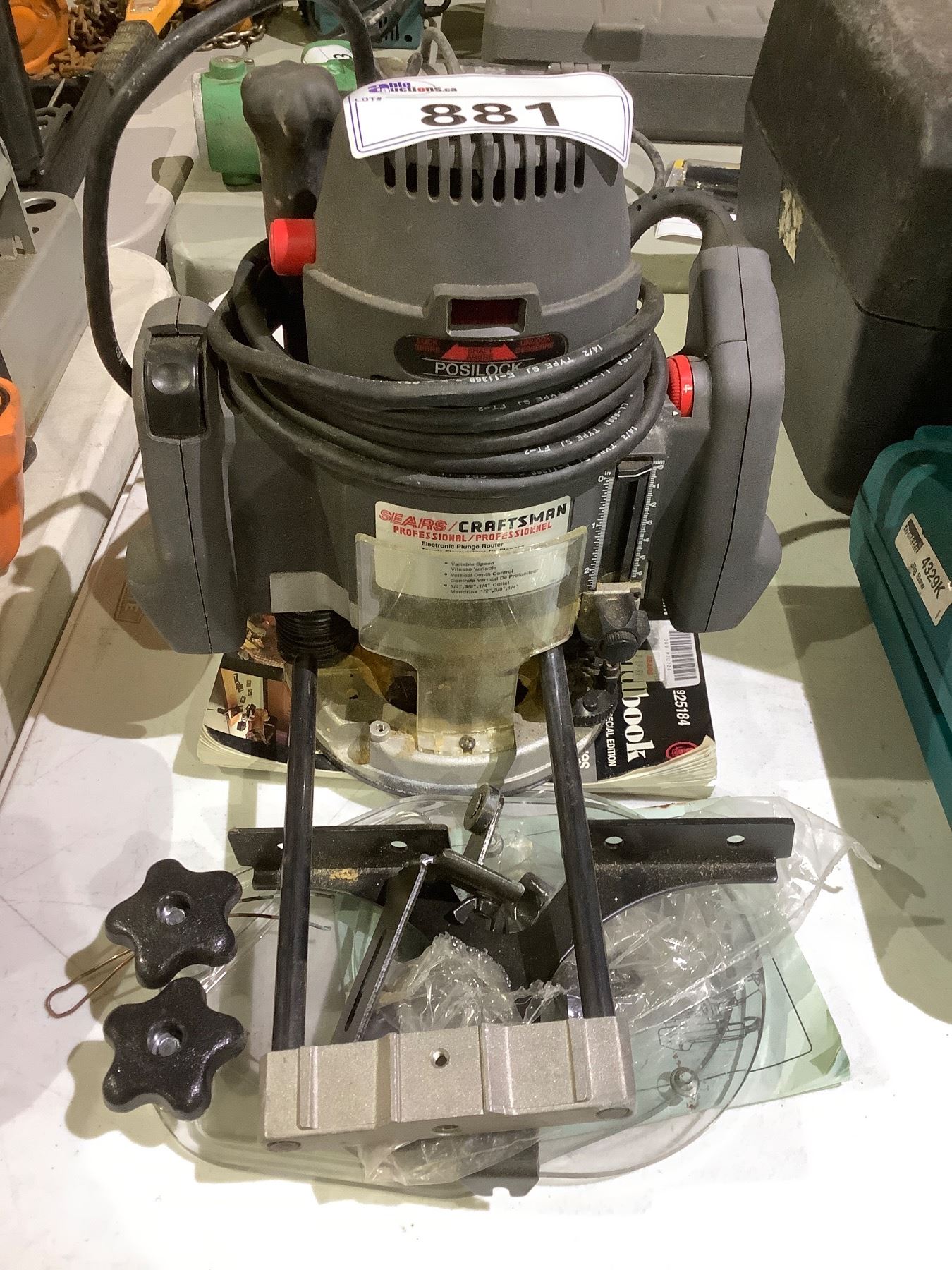 CRAFTSMAN PROFESSIONAL ELECTRIC PLUNGE ROUTER